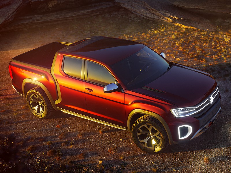 Volkswagen předvedl pick-up větší než Amarok